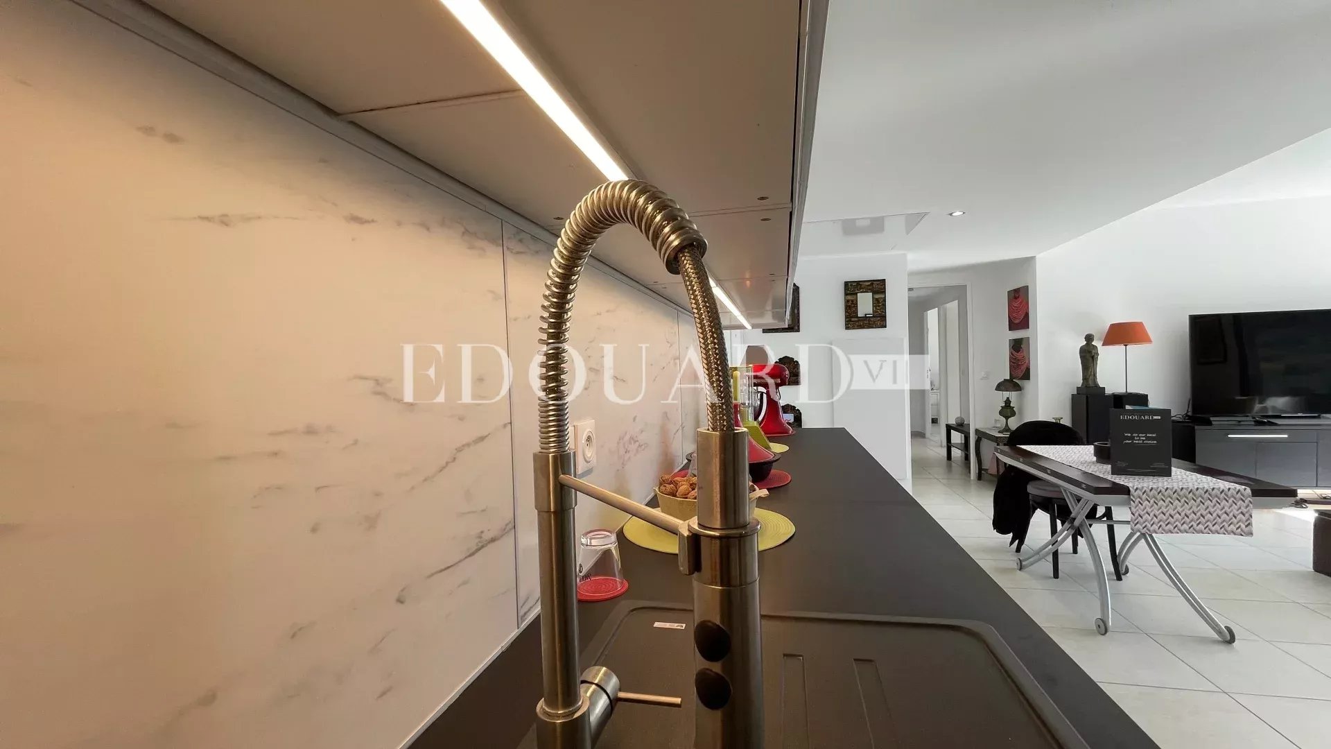 3 Bed, 2 Bath, ApartmentFor Sale, Menton, Alpes-Maritimes