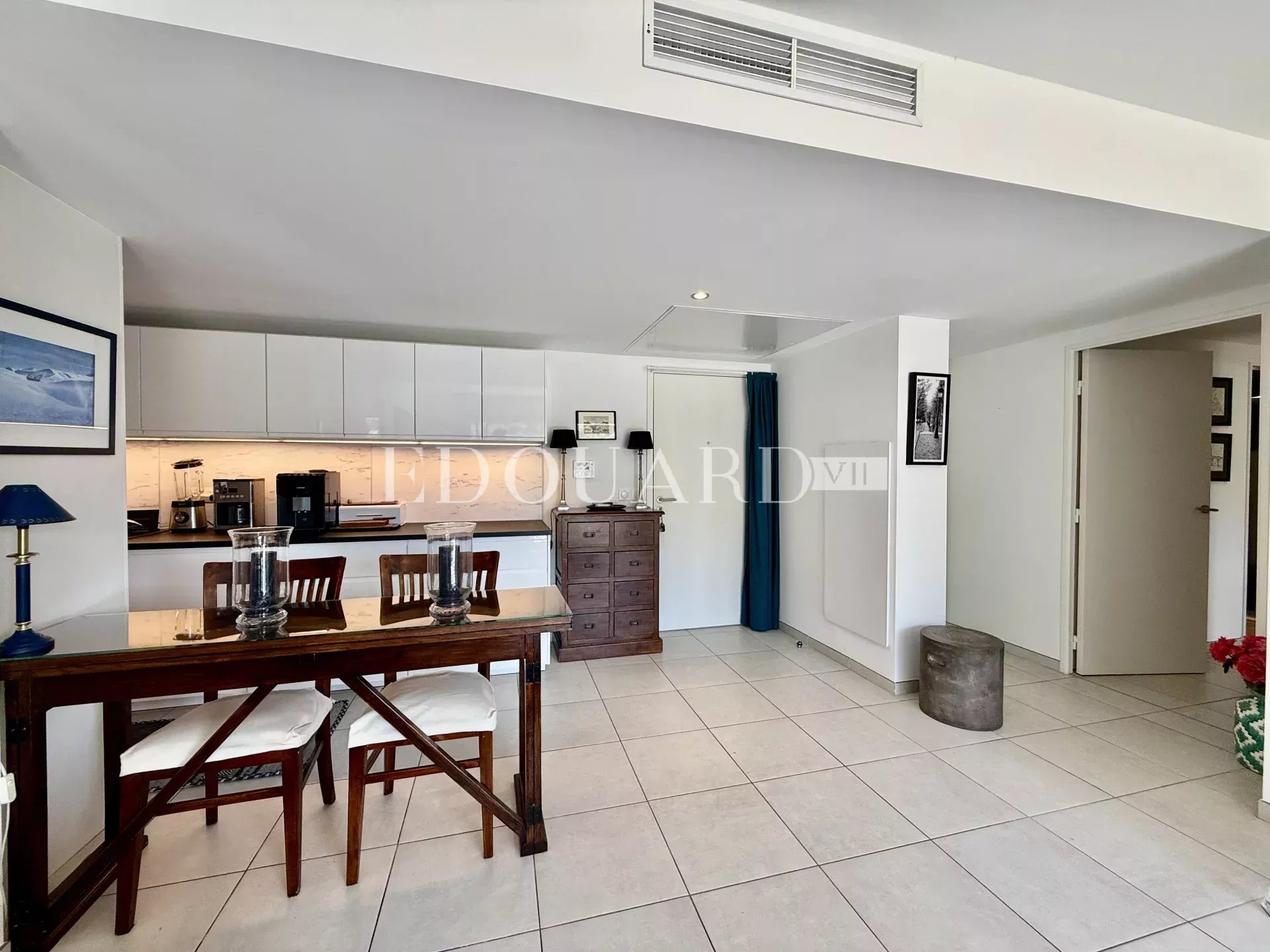 3 Bed, 2 Bath, ApartmentFor Sale, Menton, Alpes-Maritimes