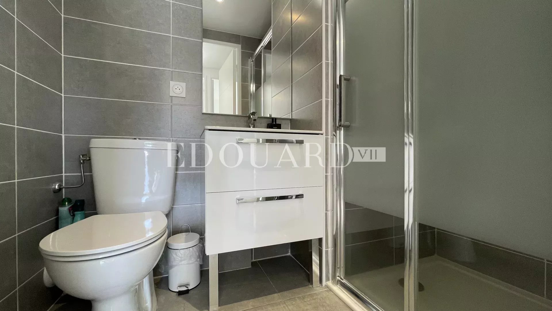 3 Bed, 2 Bath, ApartmentFor Sale, Menton, Alpes-Maritimes