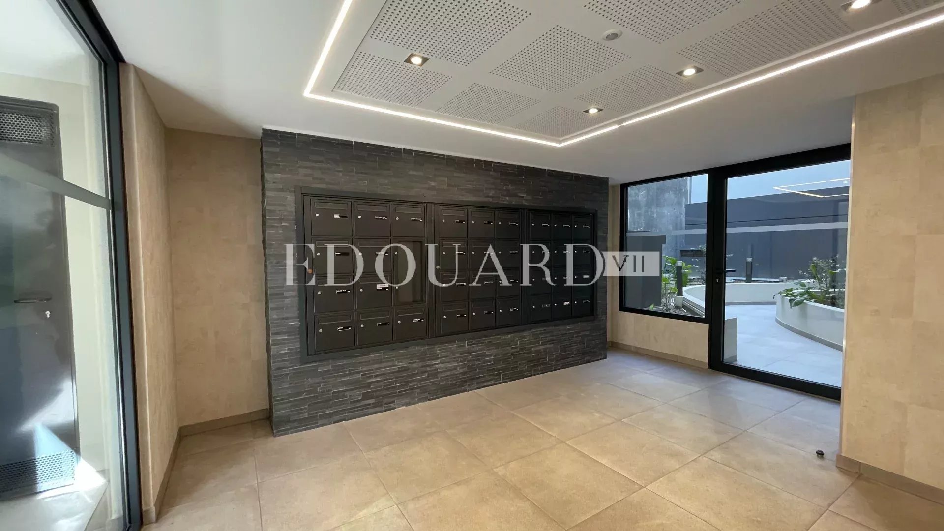 3 Bed, 2 Bath, ApartmentFor Sale, Menton, Alpes-Maritimes