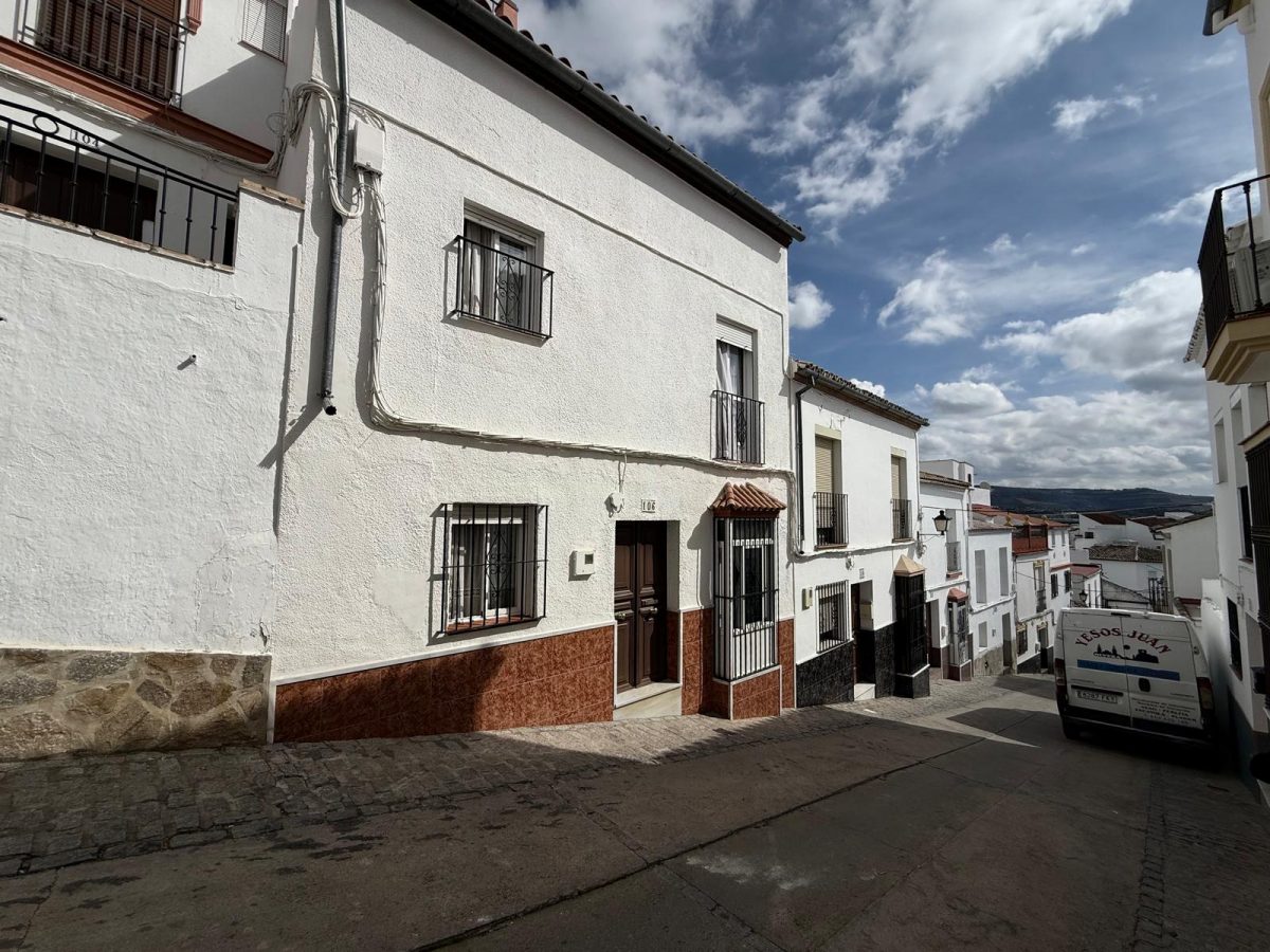 4 Bed, 2 Bath, HouseFor Sale, Olvera, Andalucia