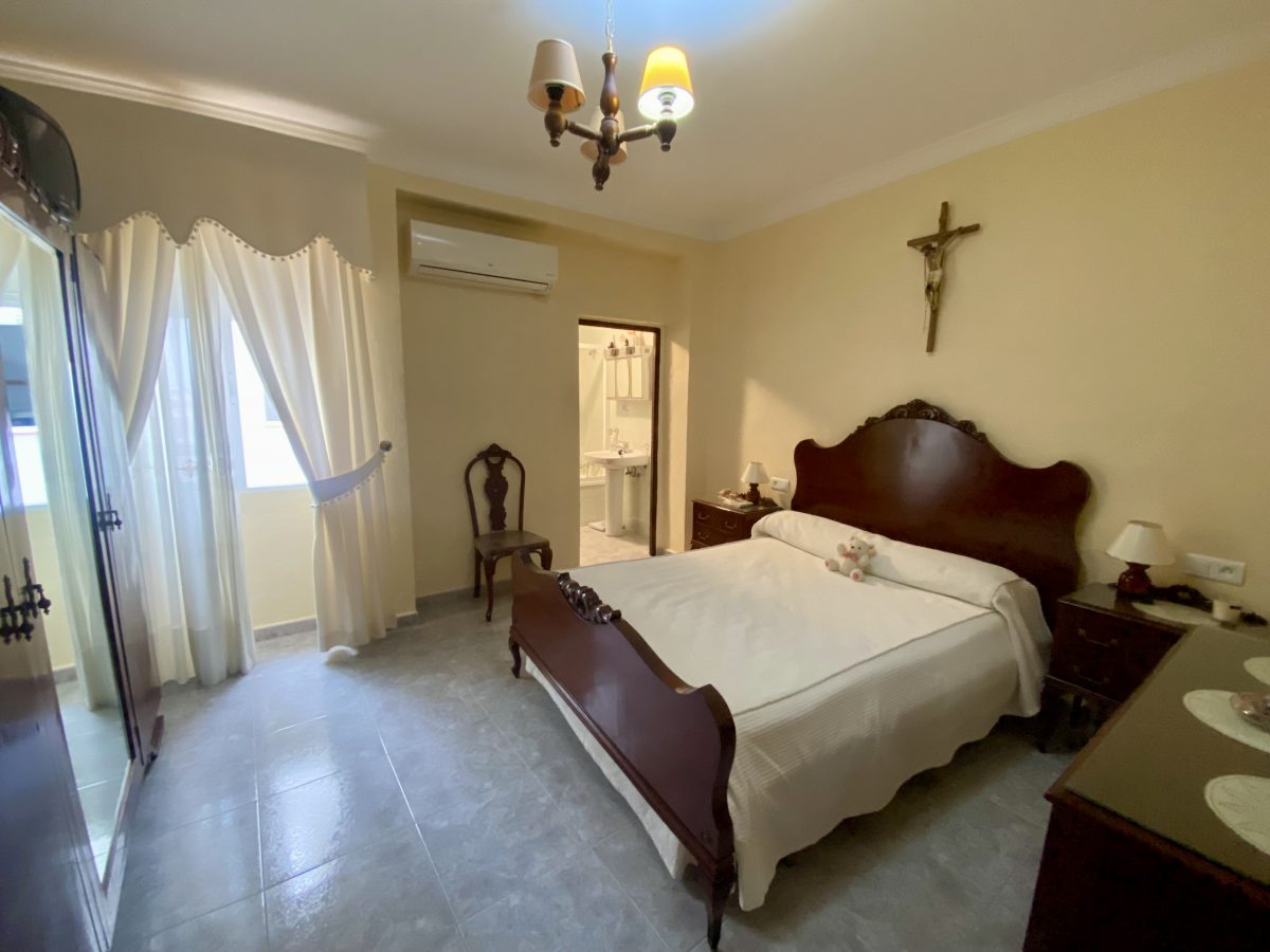 4 Bed, 2 Bath, HouseFor Sale, Olvera, Andalucia