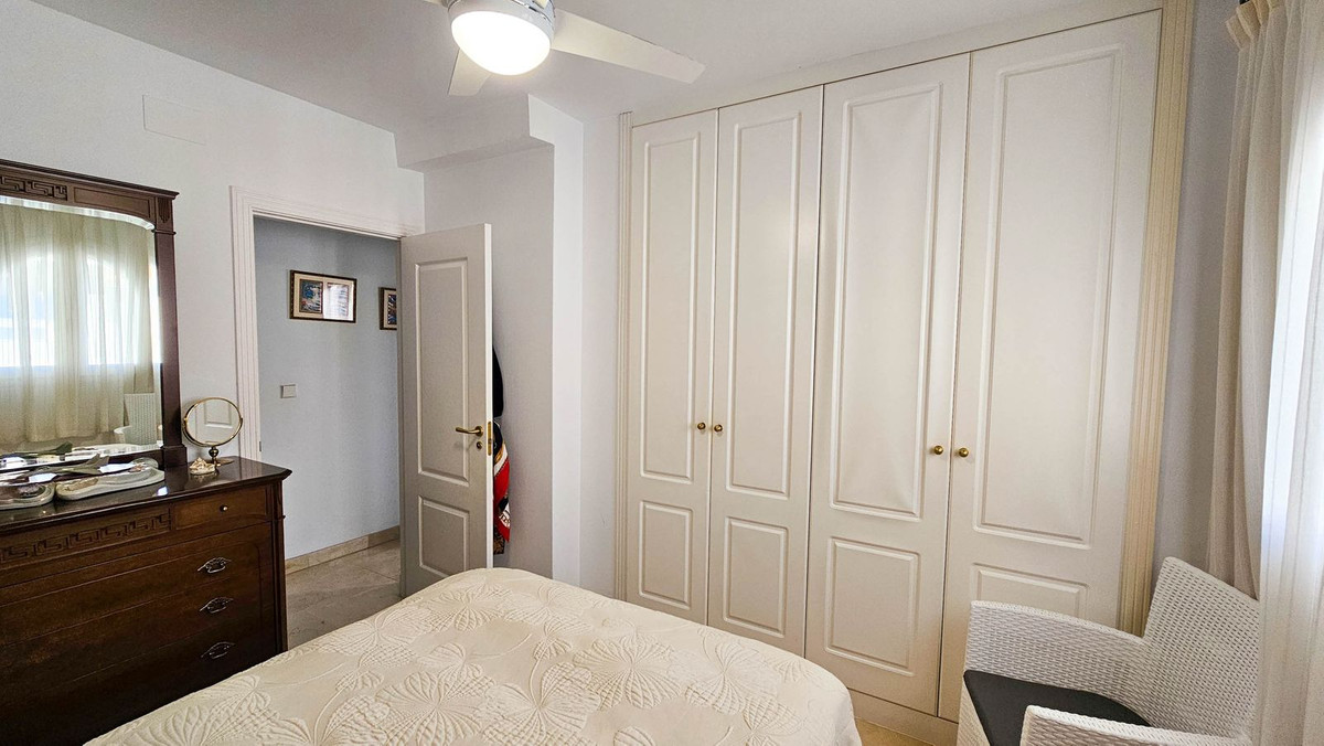 3 Bed, 2 Bath, ApartmentFor Sale, San Luis de Sabinillas, Malaga