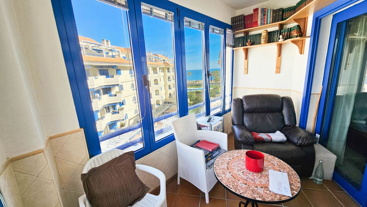 3 Bed, 2 Bath, ApartmentFor Sale, San Luis de Sabinillas, Malaga