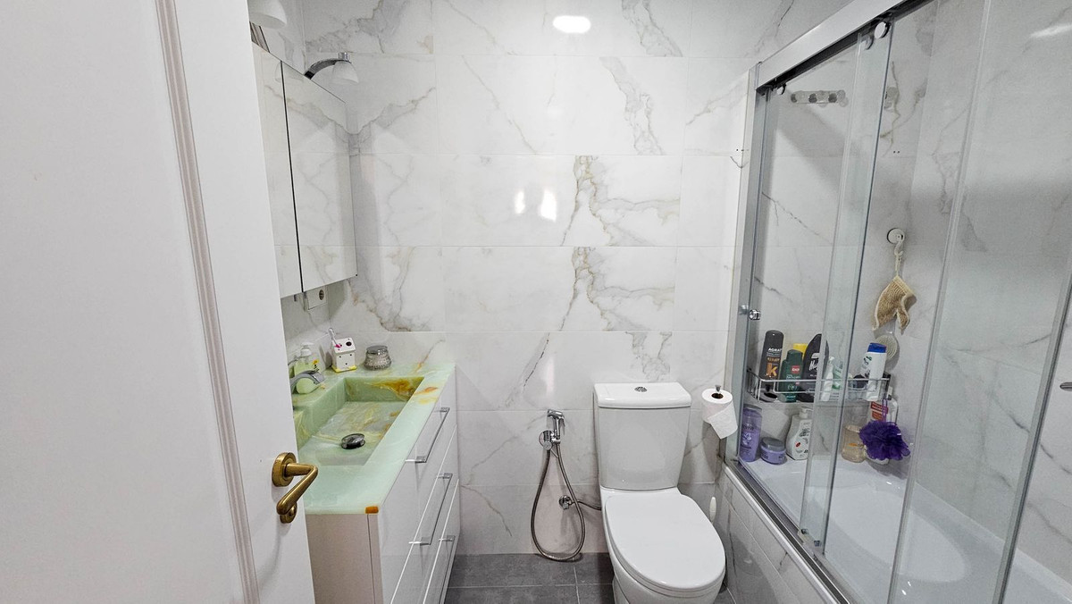 3 Bed, 2 Bath, ApartmentFor Sale, San Luis de Sabinillas, Malaga