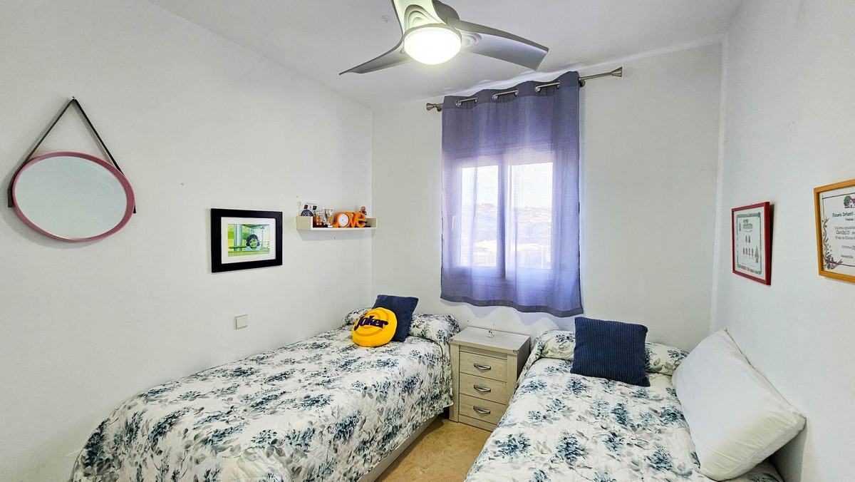 3 Bed, 2 Bath, ApartmentFor Sale, San Luis de Sabinillas, Malaga