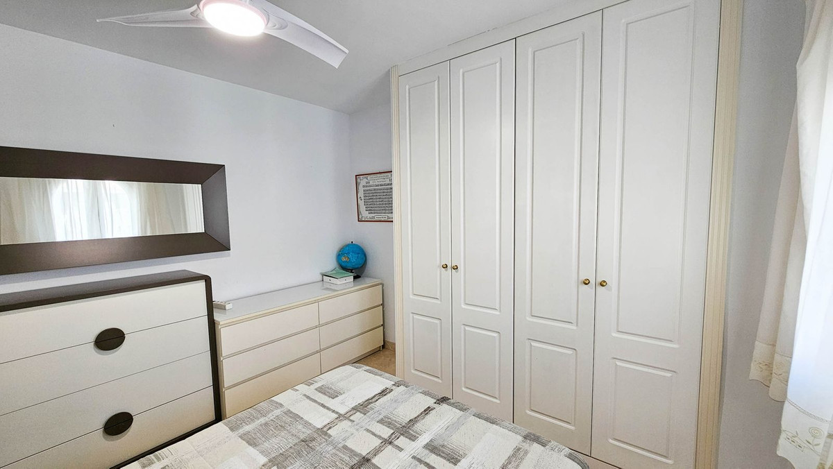 3 Bed, 2 Bath, ApartmentFor Sale, San Luis de Sabinillas, Malaga