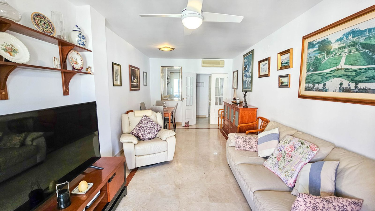 3 Bed, 2 Bath, ApartmentFor Sale, San Luis de Sabinillas, Malaga