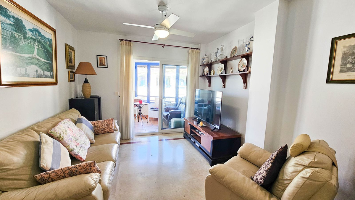 3 Bed, 2 Bath, ApartmentFor Sale, San Luis de Sabinillas, Malaga