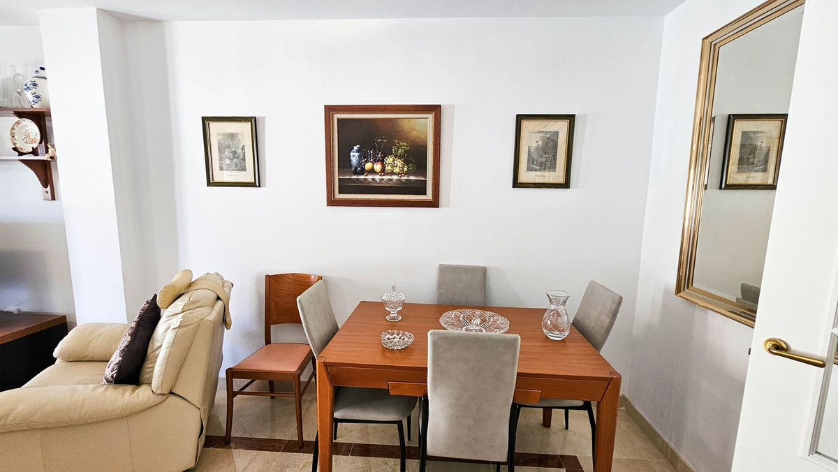 3 Bed, 2 Bath, ApartmentFor Sale, San Luis de Sabinillas, Malaga