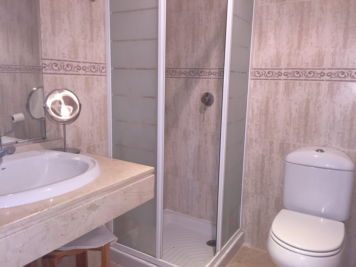 2 Bed, 2 Bath, ApartmentFor Sale, La Duquesa, Malaga