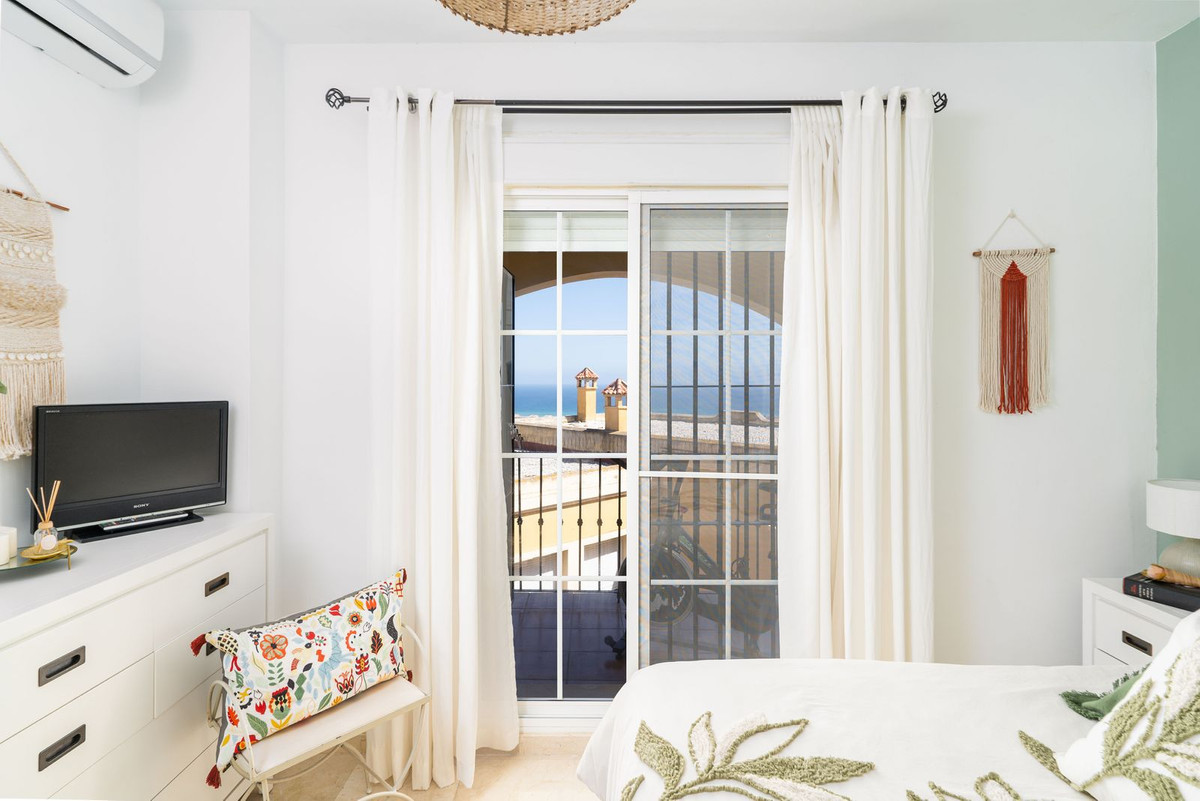 3 Bed, 2 Bath, HouseFor Sale, Manilva, Malaga