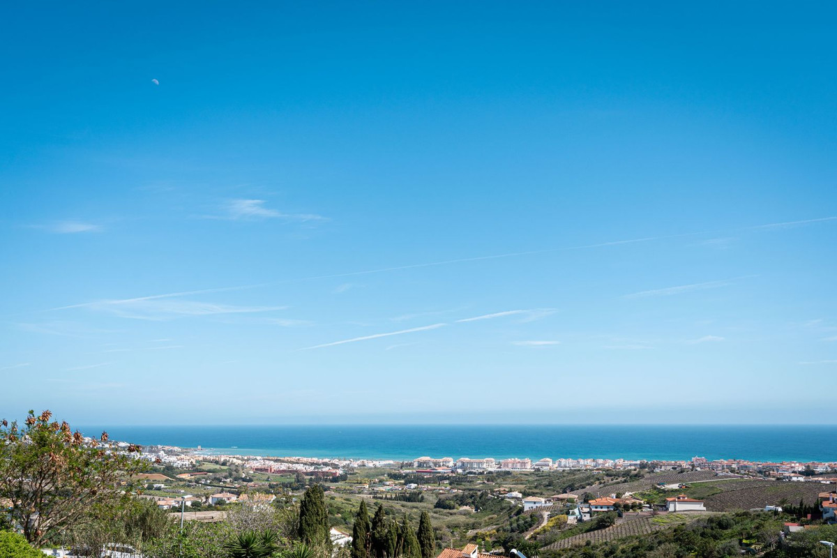 3 Bed, 2 Bath, HouseFor Sale, Manilva, Malaga