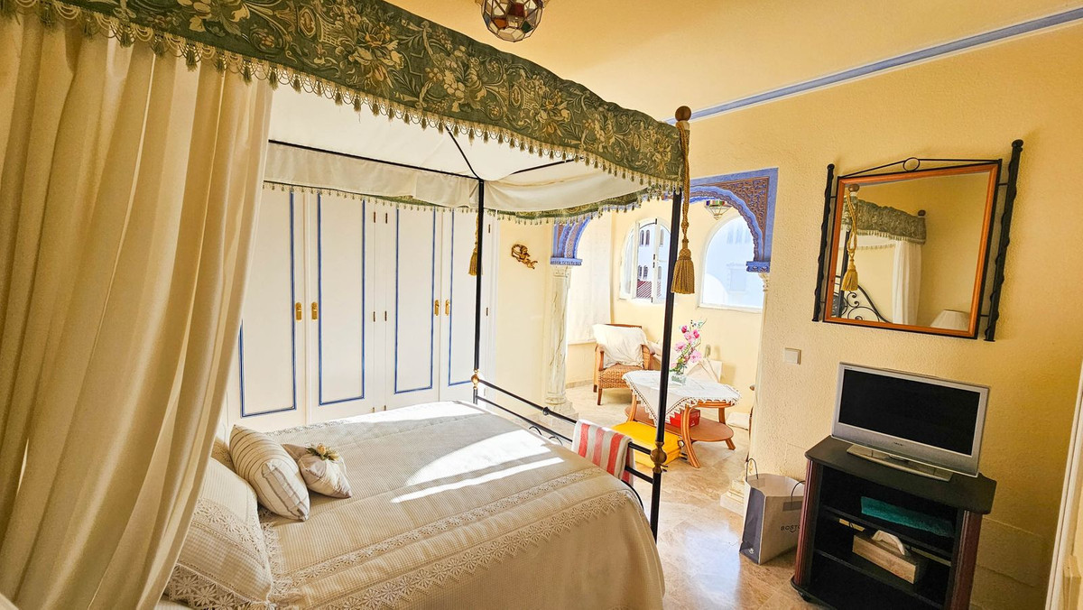 4 Bed, 3 Bath, HouseFor Sale, Casares Playa, Malaga