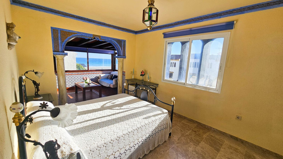 4 Bed, 3 Bath, HouseFor Sale, Casares Playa, Malaga