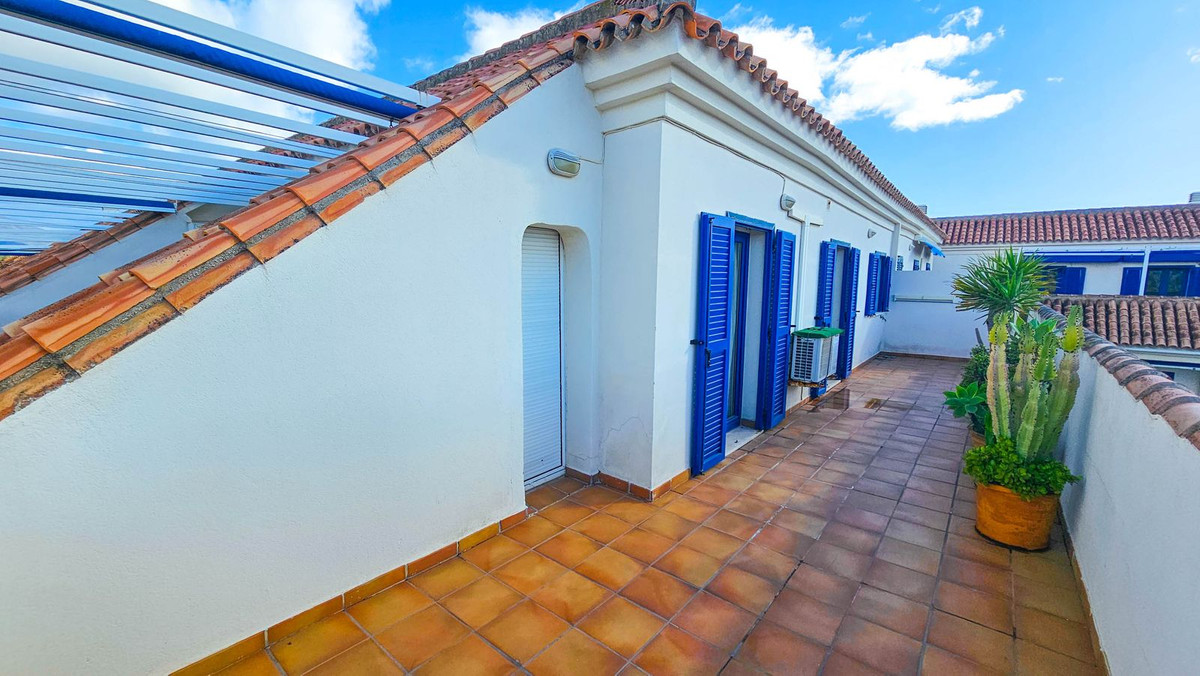 2 Bed, 1 Bath, ApartmentFor Sale, San Luis de Sabinillas, Malaga