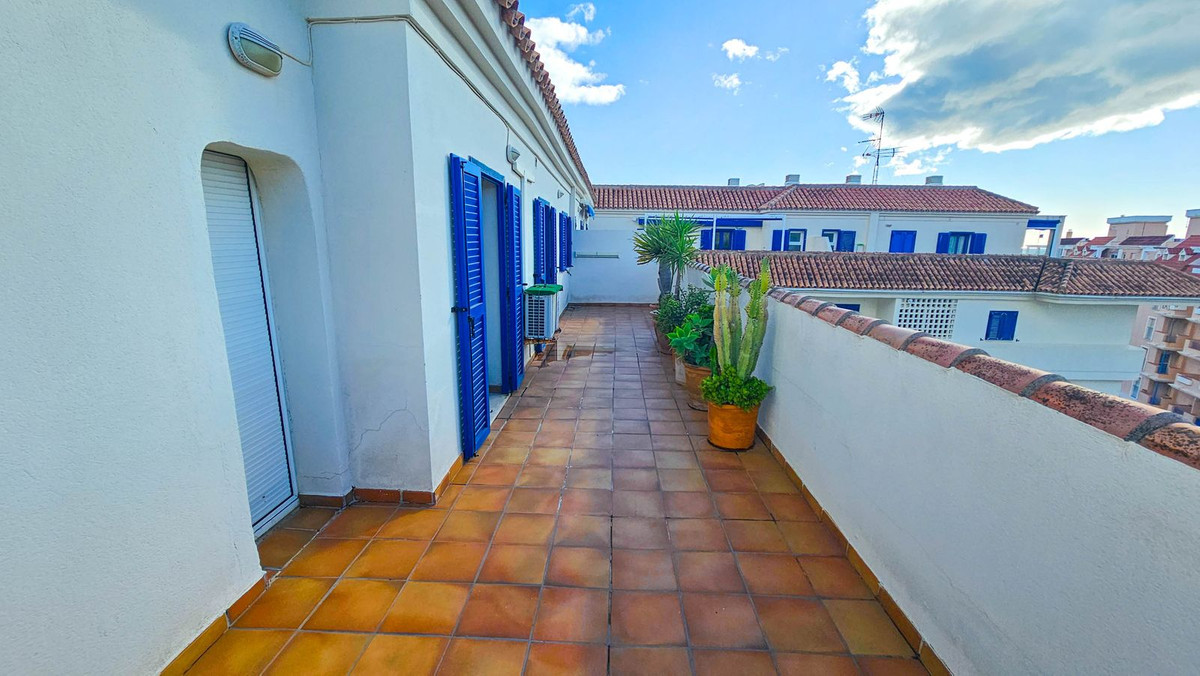 2 Bed, 1 Bath, ApartmentFor Sale, San Luis de Sabinillas, Malaga