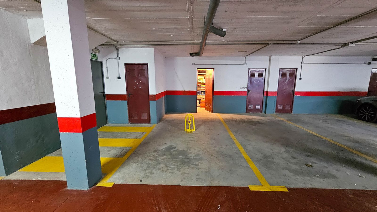 2 Bed, 1 Bath, ApartmentFor Sale, San Luis de Sabinillas, Malaga