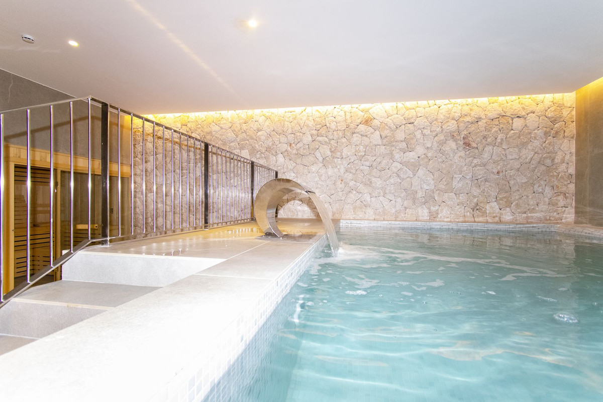 3 Bed, 2 Bath, ApartmentFor Sale, Palma de Mallorca, Islas Baleares