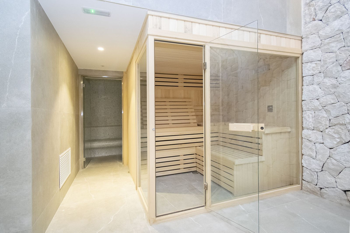 3 Bed, 2 Bath, ApartmentFor Sale, Palma de Mallorca, Islas Baleares