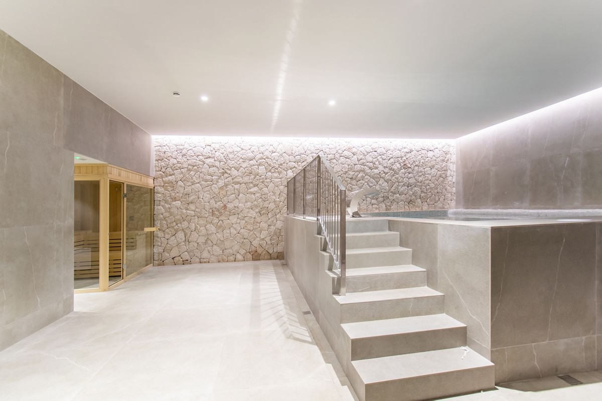 3 Bed, 2 Bath, ApartmentFor Sale, Palma de Mallorca, Islas Baleares