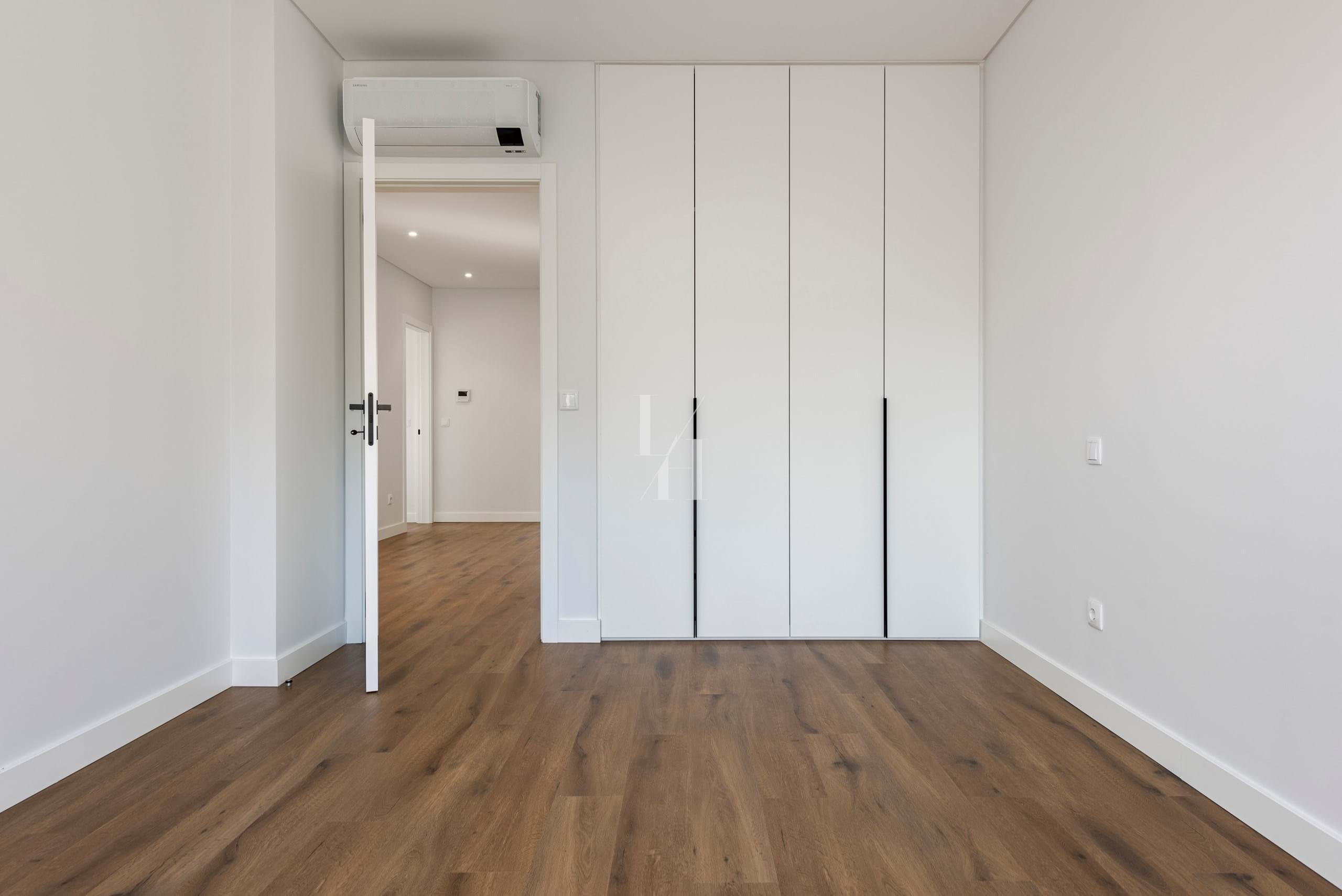 3 Bed, 2 Bath, ApartmentFor Sale, Albufeira, Faro, 8200-110