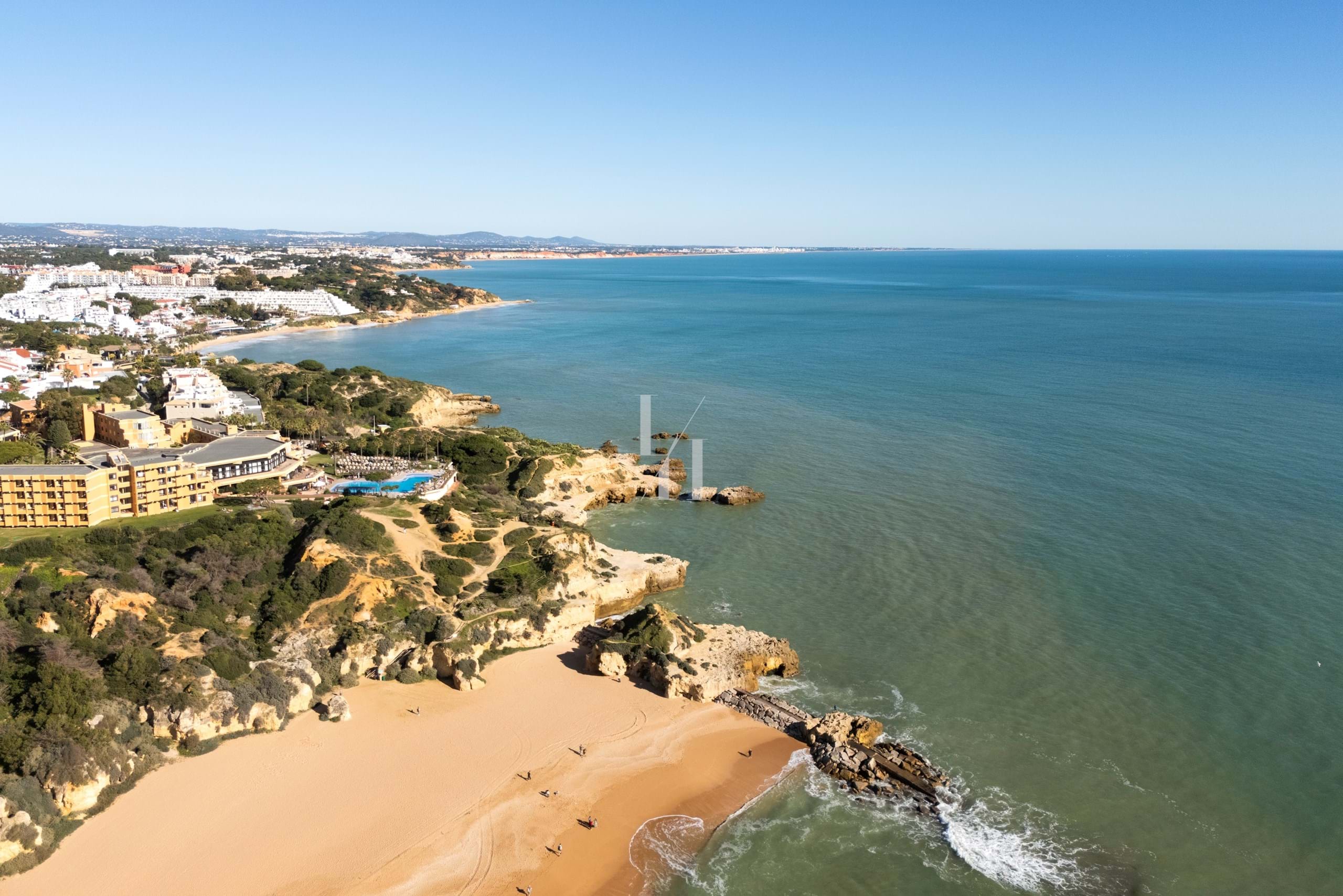 3 Bed, 2 Bath, ApartmentFor Sale, Albufeira, Faro, 8200-110