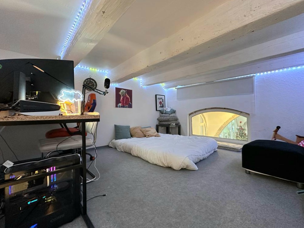 4 Bed, 2 Bath, ApartmentFor Sale, Sete, Herault, Languedoc-Roussillon, 34200