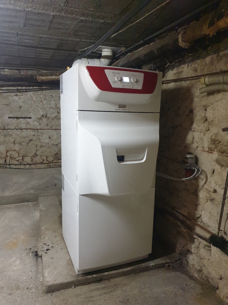 3 Bed, 1 Bath, HouseFor Sale, Lauzun, Lot-et-Garonne, Aquitaine, 47410