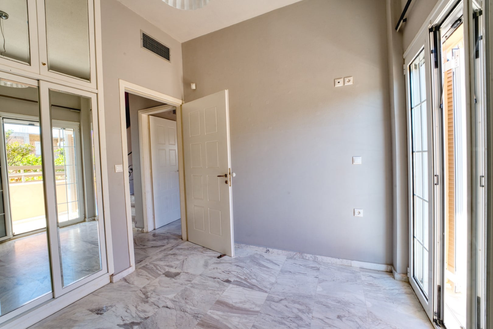 5 Bed, 2 Bath, HouseFor Sale, Chania, Crete, 73100