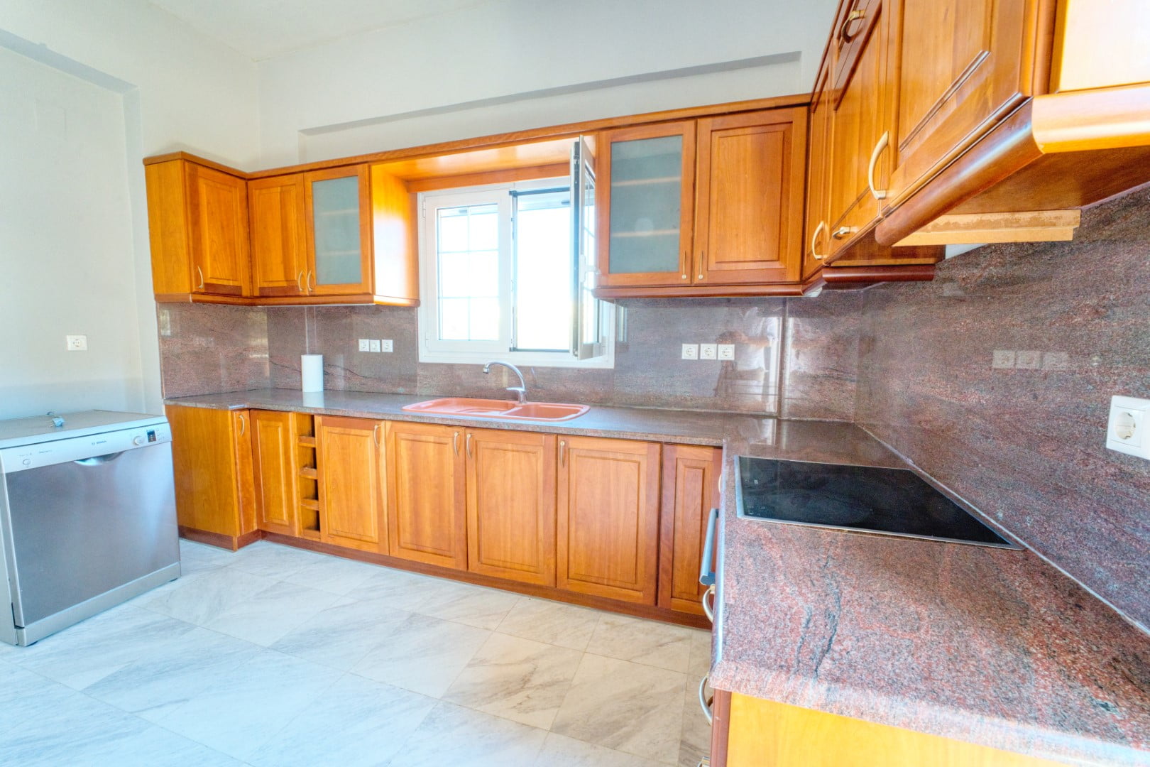 5 Bed, 2 Bath, HouseFor Sale, Chania, Crete, 73100