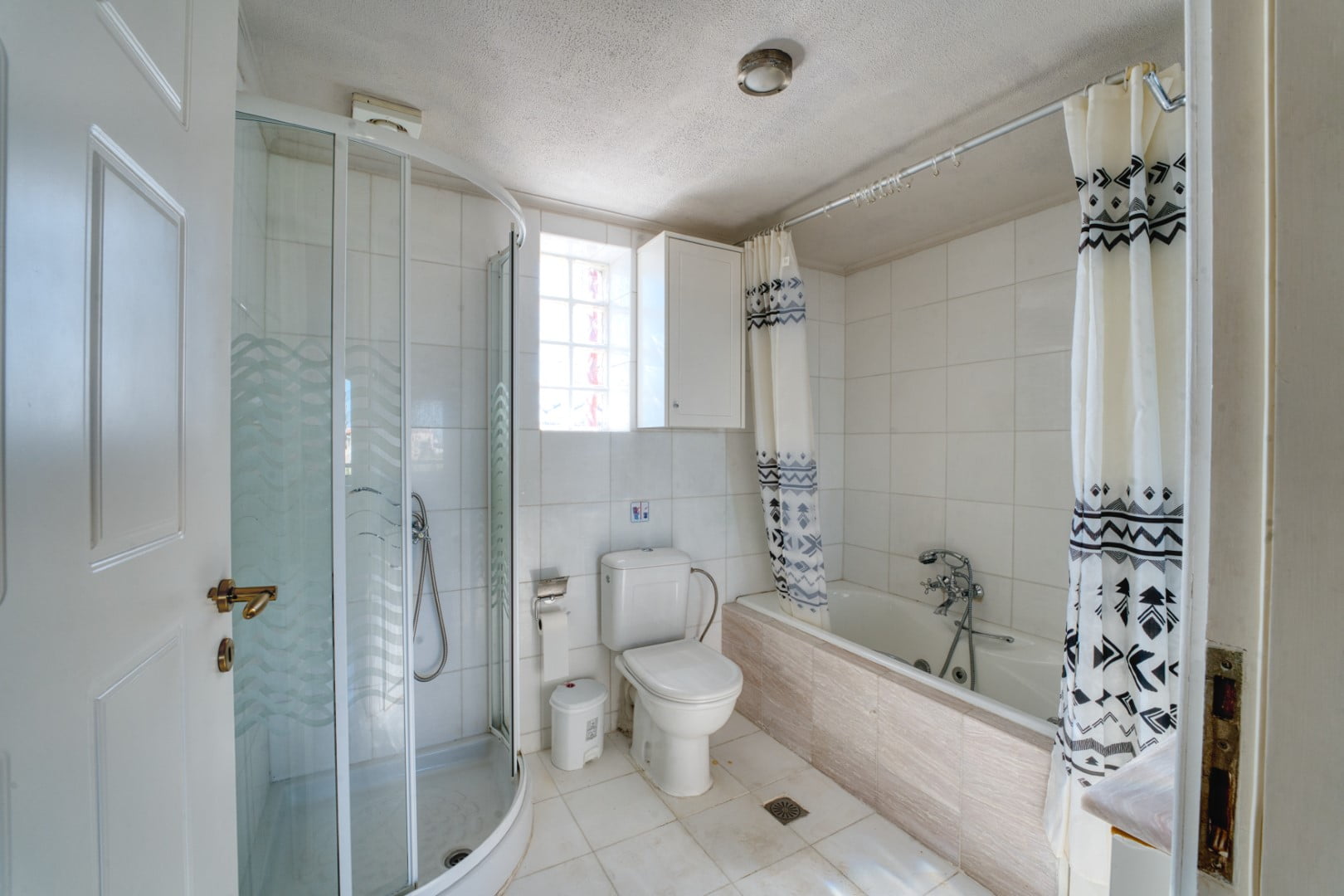 5 Bed, 2 Bath, HouseFor Sale, Chania, Crete, 73100