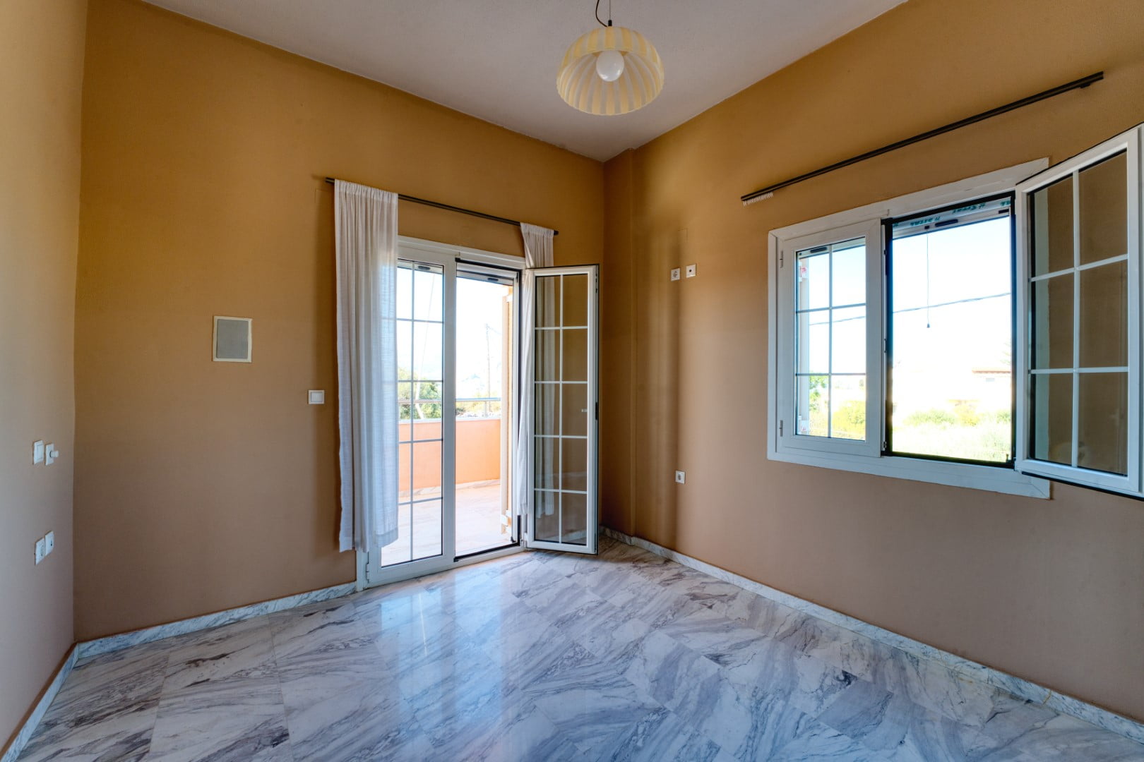 5 Bed, 2 Bath, HouseFor Sale, Chania, Crete, 73100