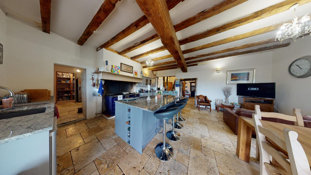 3 Bed, 1 Bath, HouseFor Sale, Lauzun, Lot-et-Garonne, Aquitaine, 47410