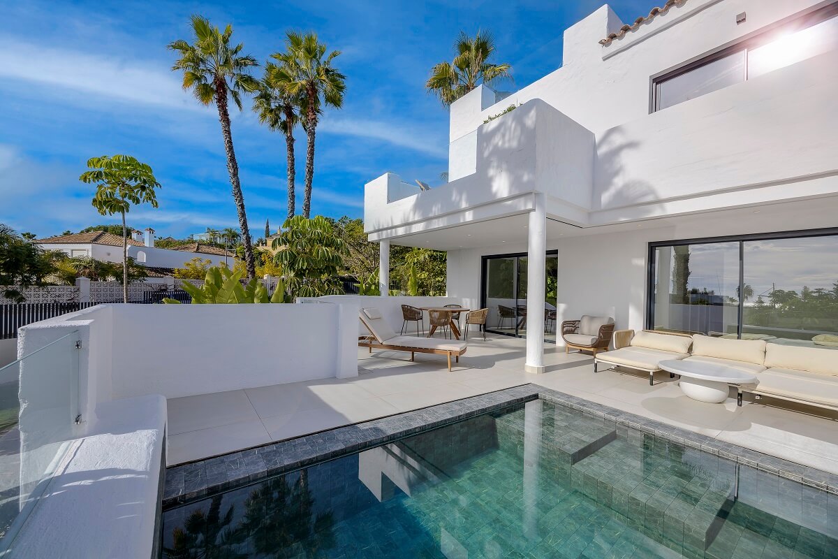4 Bed, 4 Bath, ApartmentFor Sale, Estepona, Malaga