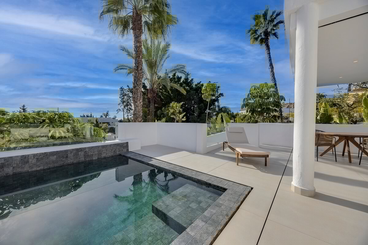 4 Bed, 4 Bath, ApartmentFor Sale, Estepona, Malaga