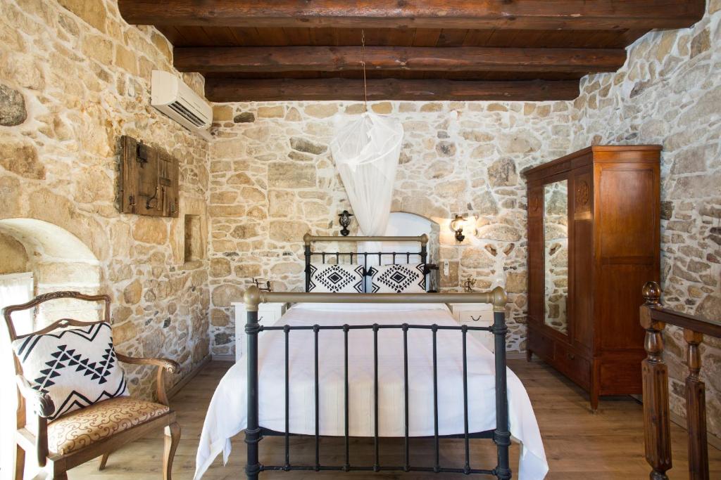 2 Bed, 1 Bath, HouseFor Sale, Heraklion, Crete