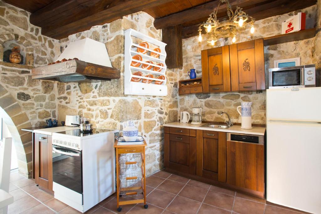 2 Bed, 1 Bath, HouseFor Sale, Heraklion, Crete