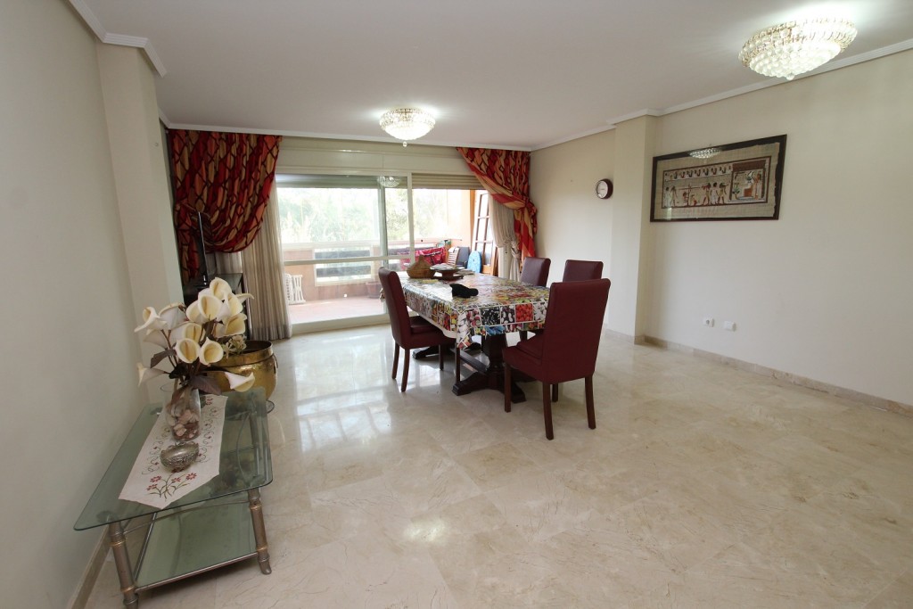 4 Bed, 3 Bath, HouseFor Sale, Marbella, Malaga