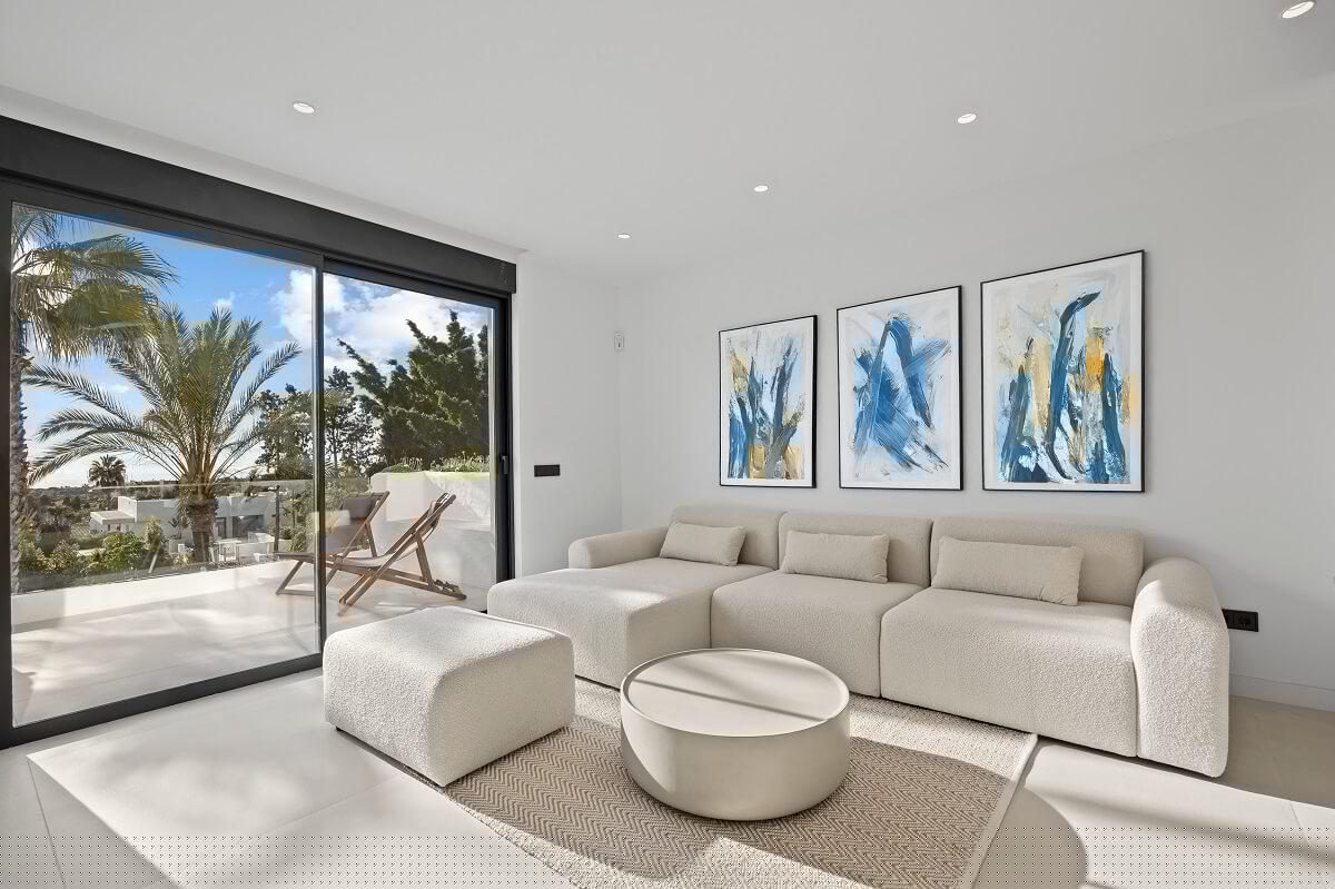 3 Bed, 2 Bath, ApartmentFor Sale, Estepona, Malaga