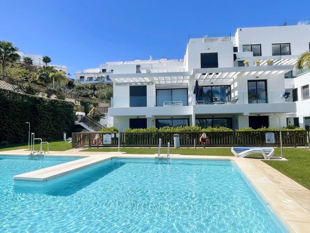 3 Bed, 2 Bath, ApartmentFor Sale, La Cala de Mijas, Malaga