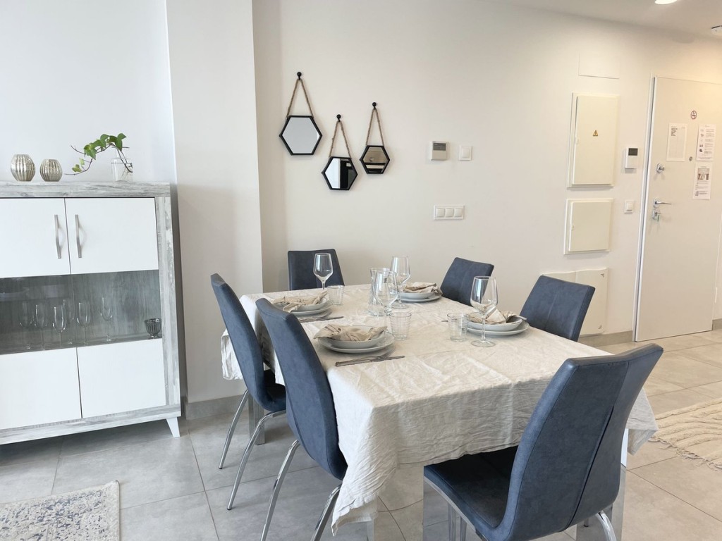 3 Bed, 2 Bath, ApartmentFor Sale, La Cala de Mijas, Malaga