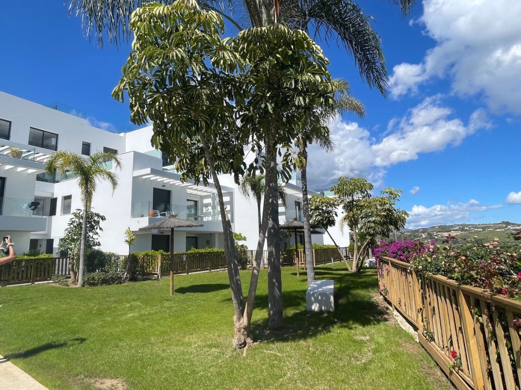 3 Bed, 2 Bath, ApartmentFor Sale, La Cala de Mijas, Malaga