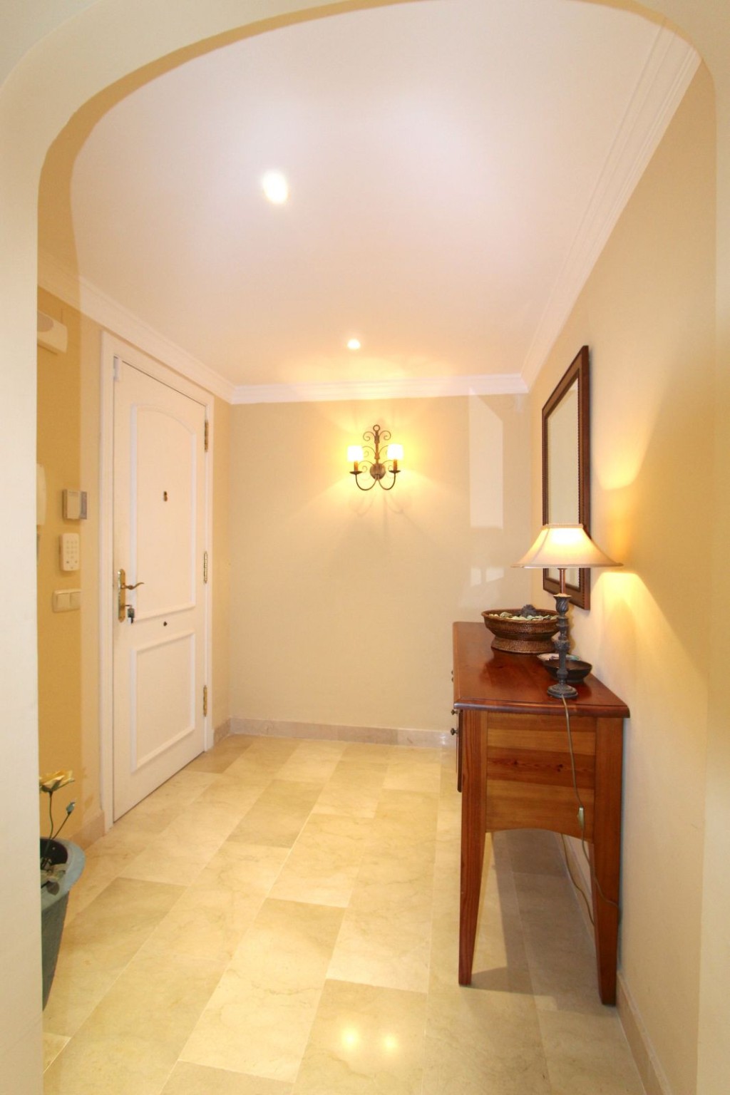 3 Bed, 2 Bath, ApartmentFor Sale, Elviria, Malaga