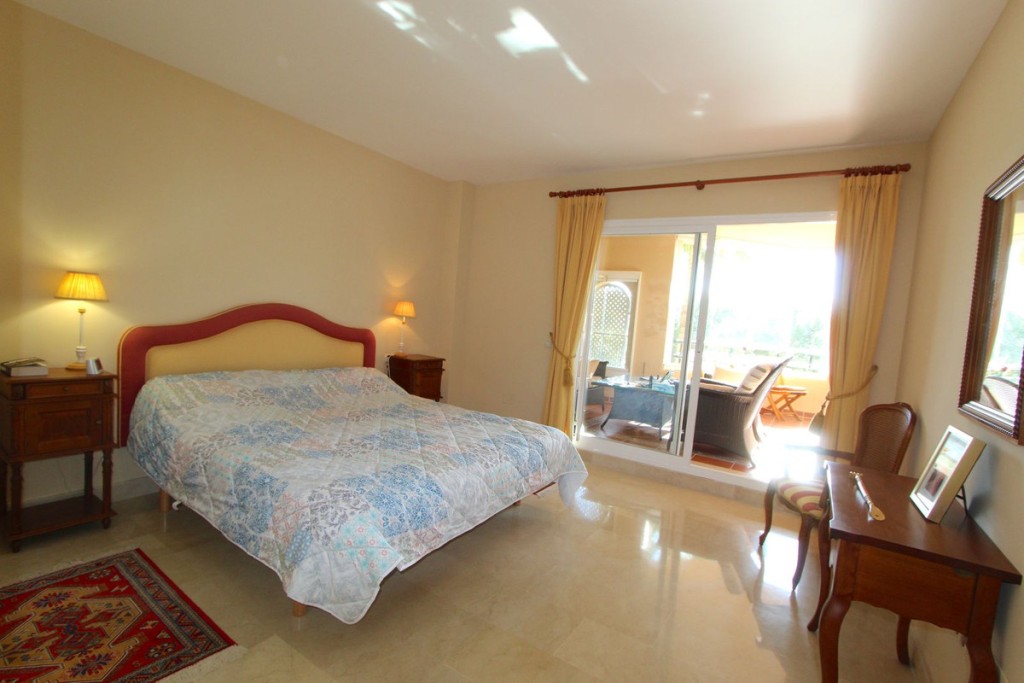 3 Bed, 2 Bath, ApartmentFor Sale, Elviria, Malaga