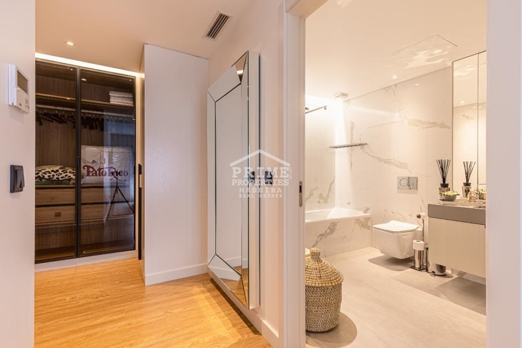 5 Bed, 5 Bath, ApartmentFor Sale, Funchal, Ilha da Madeira, 9000-098 5 Bed, 5 Bath, ApartmentFor Sale, Funchal, Ilha da Madeira, 9000-098