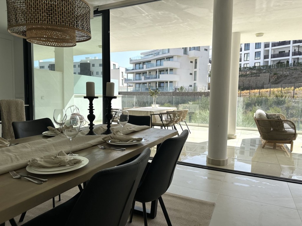 3 Bed, 2 Bath, ApartmentFor Sale, Fuengirola, Malaga