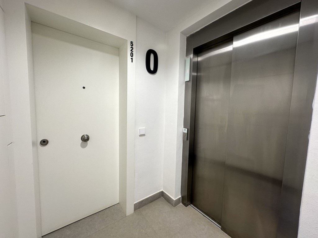 3 Bed, 2 Bath, ApartmentFor Sale, Fuengirola, Malaga