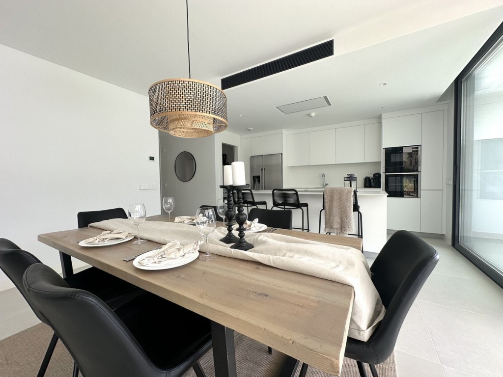 3 Bed, 2 Bath, ApartmentFor Sale, Fuengirola, Malaga