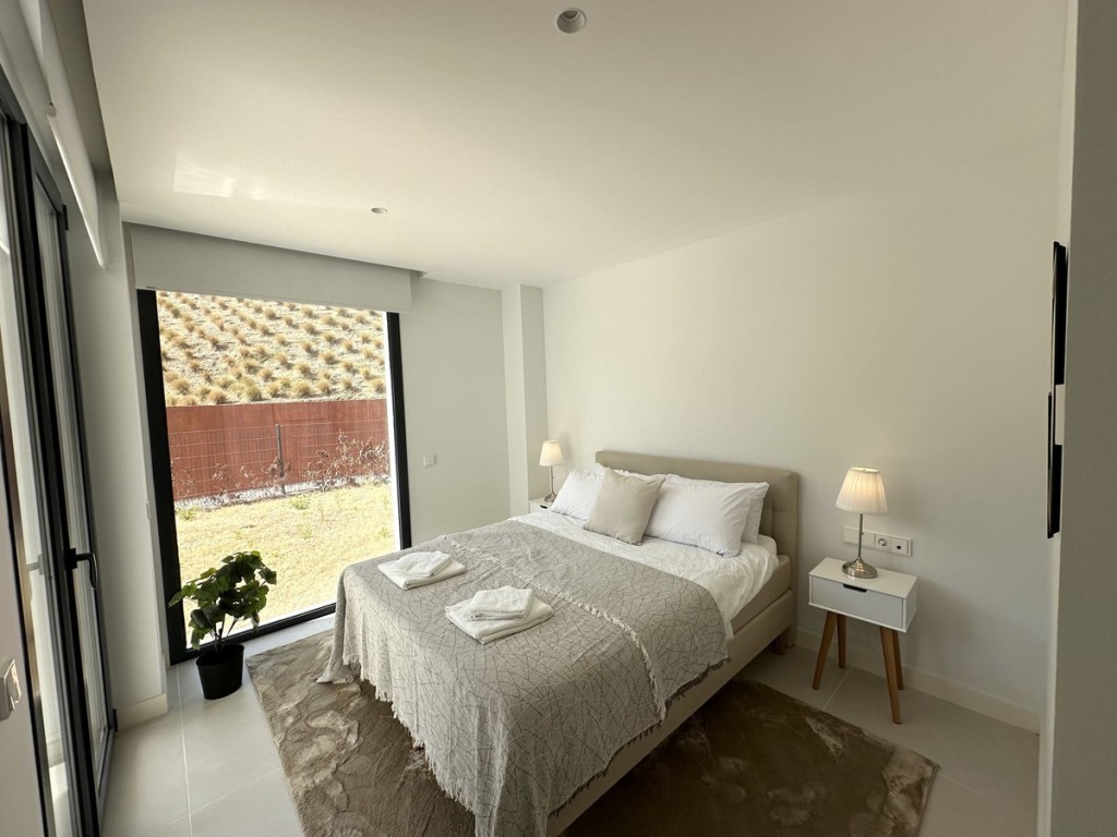 3 Bed, 2 Bath, ApartmentFor Sale, Fuengirola, Malaga